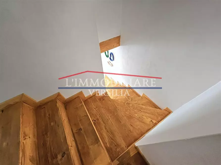 Immagine 10 di Casa semindipendente in vendita  a Massa