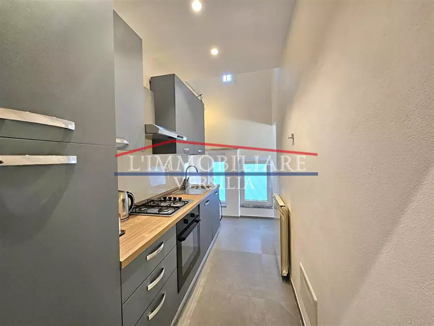 Immagine 9 di Casa semindipendente in vendita  a Massa