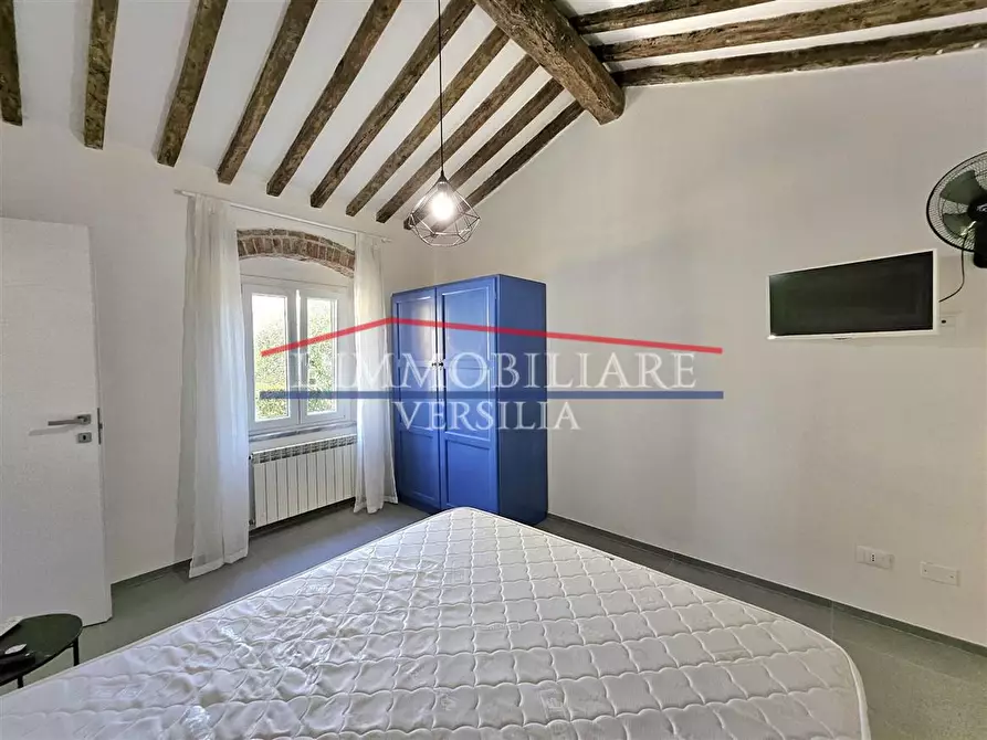 Immagine 25 di Casa semindipendente in vendita  a Massa