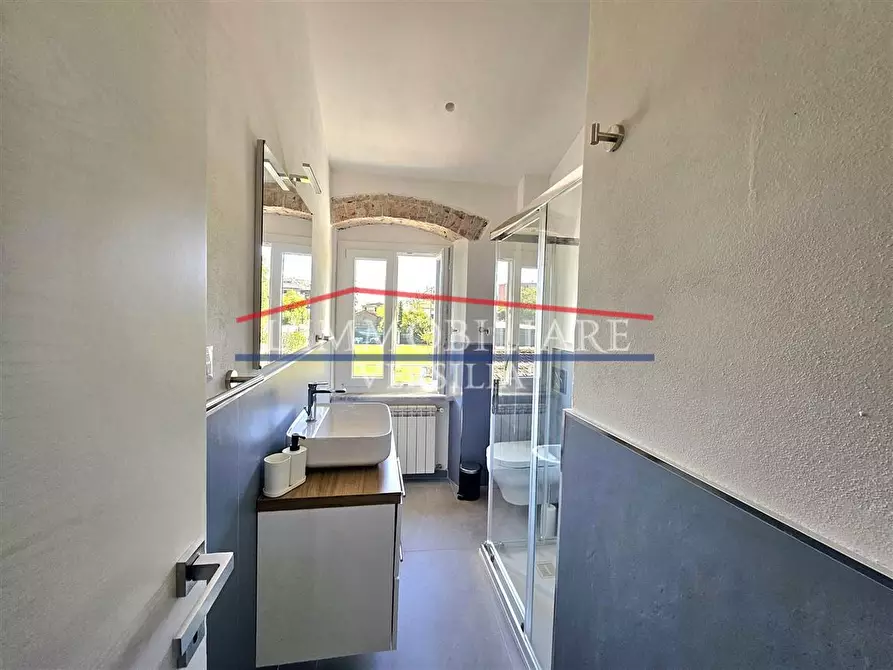 Immagine 20 di Casa semindipendente in vendita  a Massa