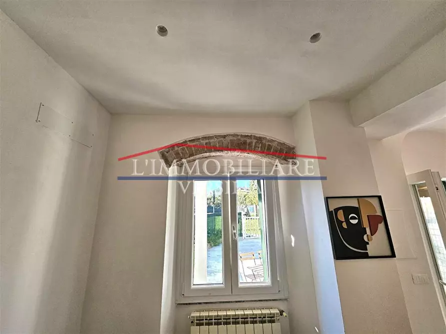 Immagine 27 di Casa semindipendente in vendita  a Massa