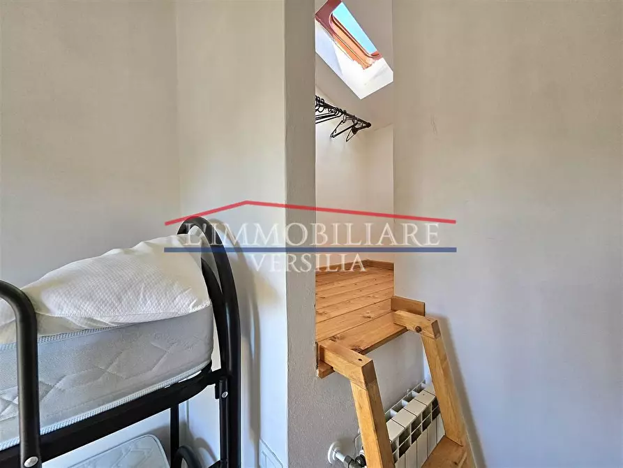 Immagine 16 di Casa semindipendente in vendita  a Massa