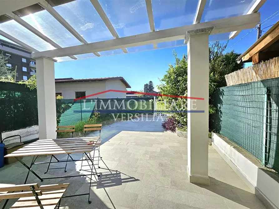 Immagine 28 di Casa semindipendente in vendita  a Massa