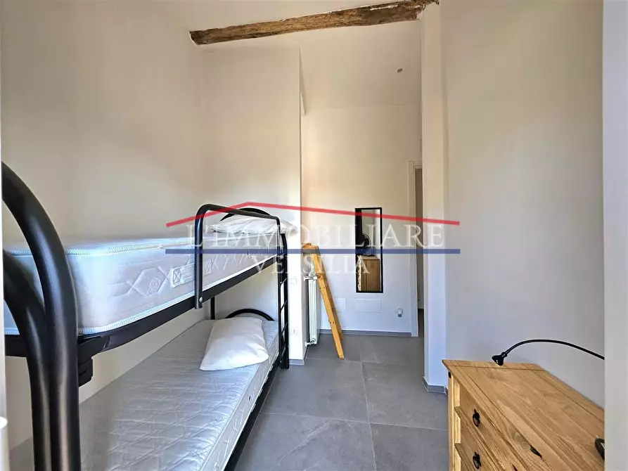 Immagine 12 di Casa semindipendente in vendita  a Massa