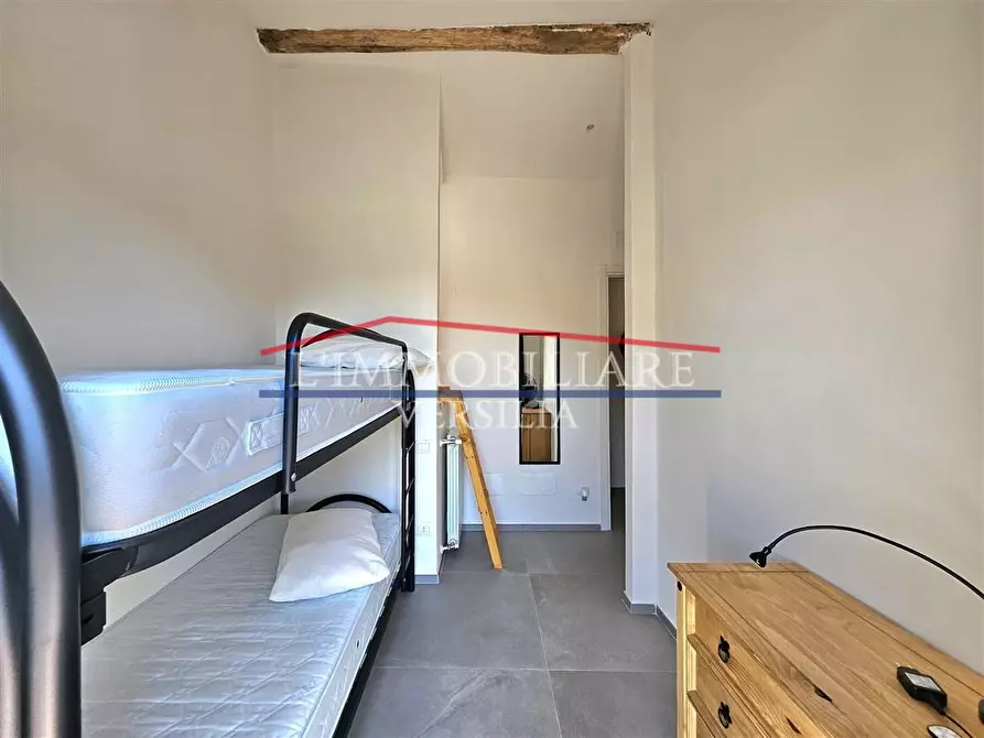 Immagine 15 di Casa semindipendente in vendita  a Massa