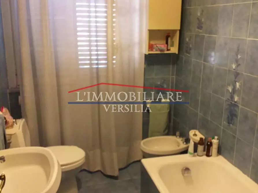 Immagine 17 di Appartamento in vendita  a Massa