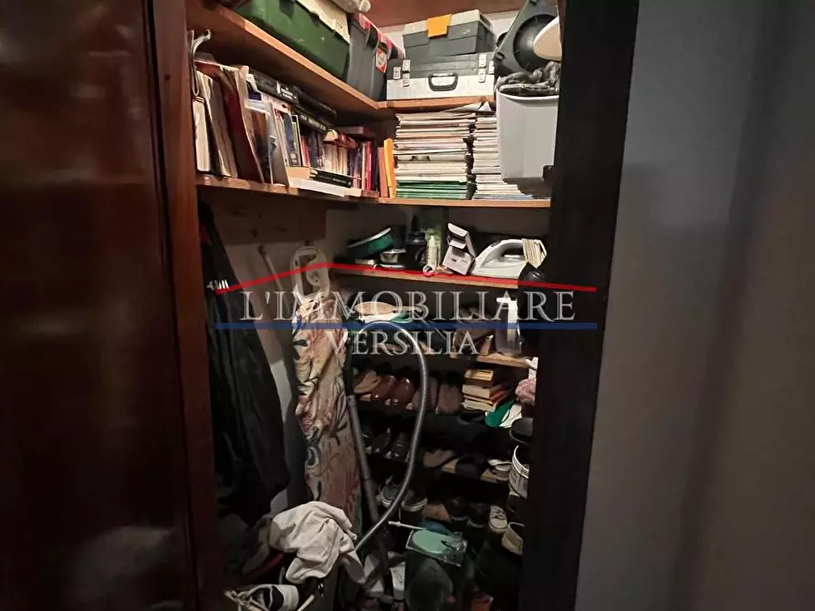 Immagine 9 di Appartamento in vendita  a Carrara