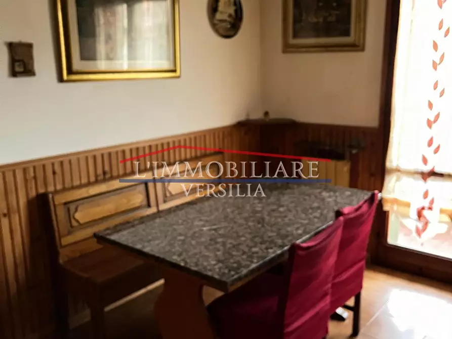 Immagine 2 di Appartamento in vendita  a Massa