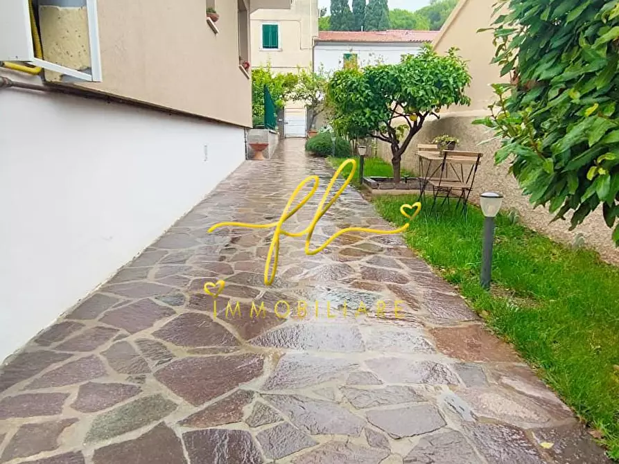 Immagine 41 di Appartamento in vendita  a Rosignano Marittimo