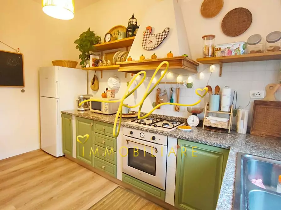 Immagine 11 di Appartamento in vendita  a Rosignano Marittimo