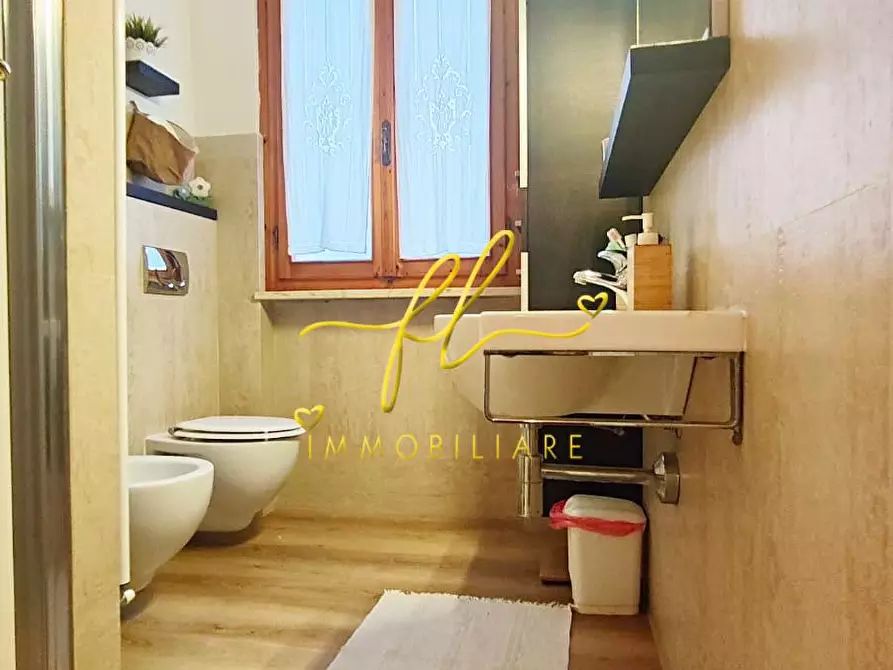 Immagine 33 di Appartamento in vendita  a Rosignano Marittimo