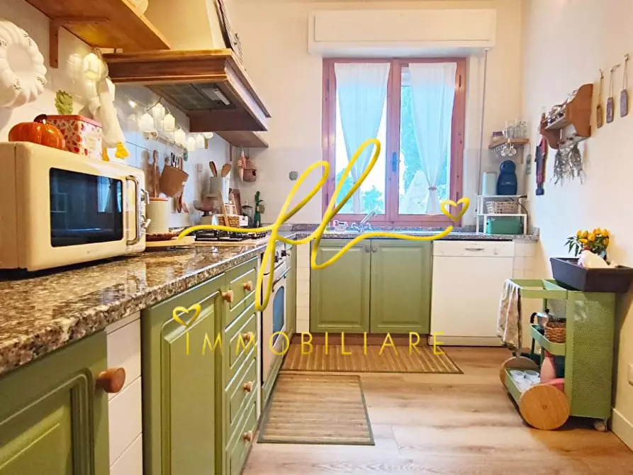 Immagine 12 di Appartamento in vendita  a Rosignano Marittimo