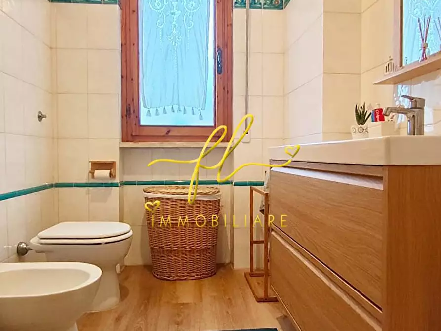 Immagine 16 di Appartamento in vendita  a Rosignano Marittimo