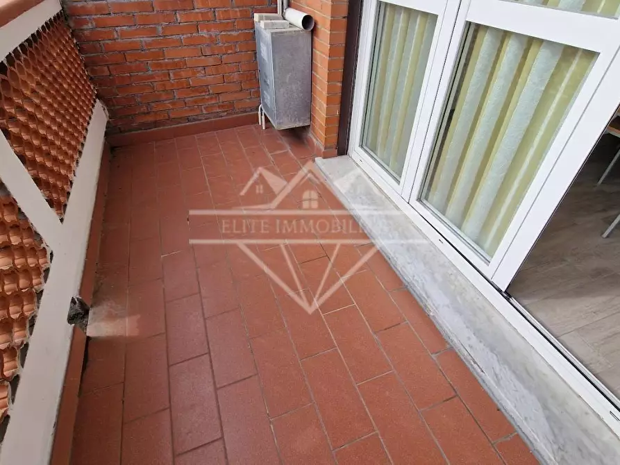 Immagine 10 di Appartamento in affitto  a Carrara