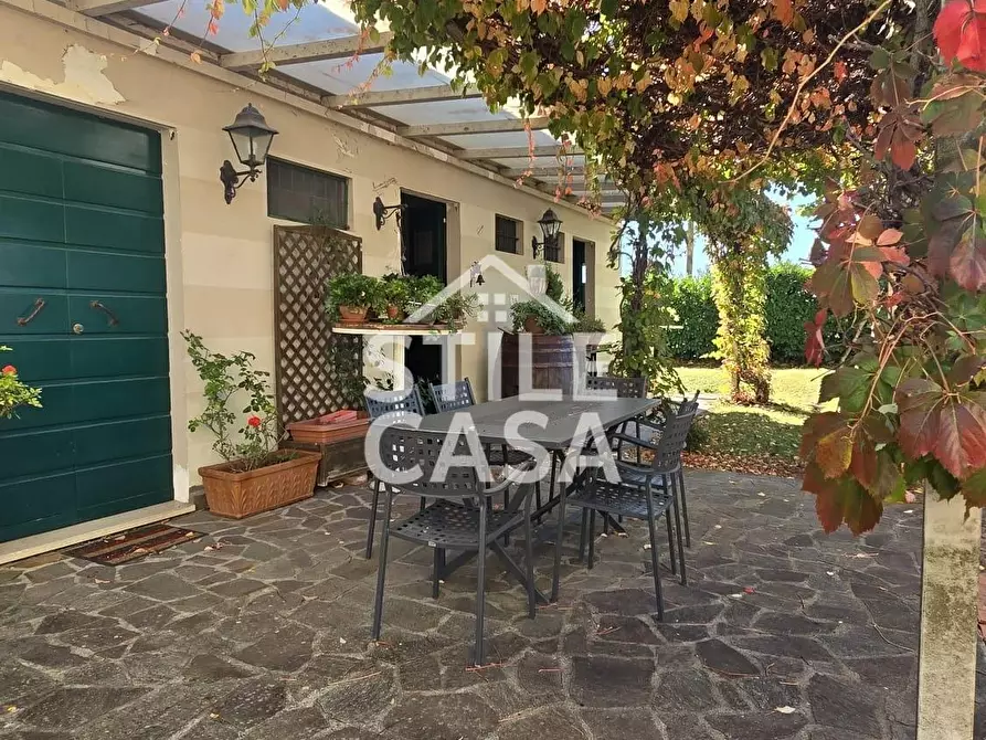 Immagine 33 di Villa in vendita  a Fucecchio