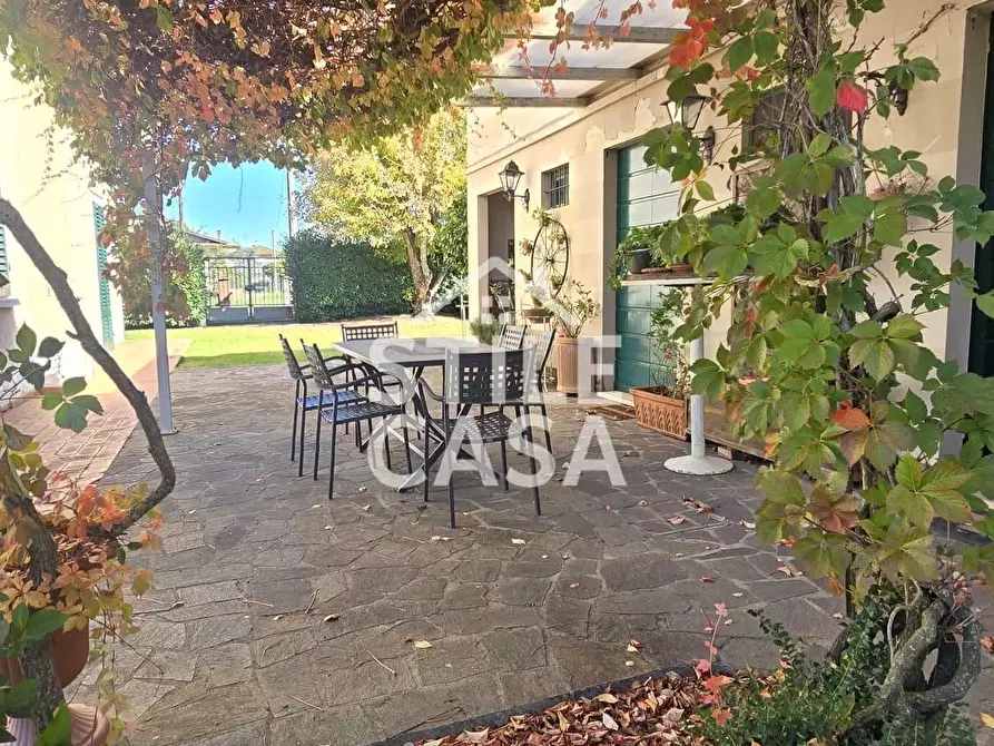 Immagine 14 di Villa in vendita  a Fucecchio