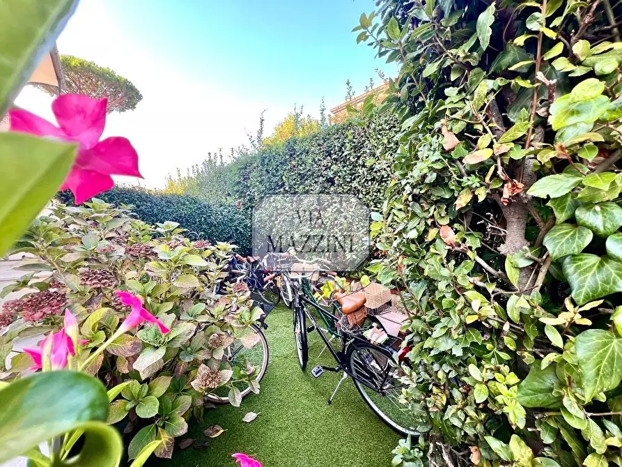 Immagine 35 di Villa in vendita  a Forte Dei Marmi