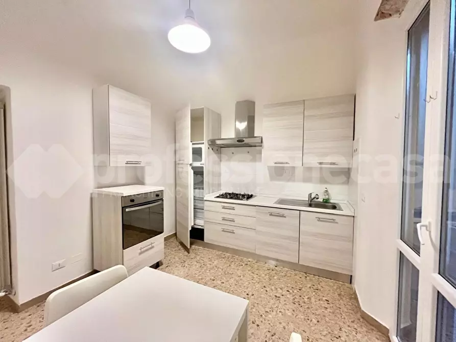 Immagine 4 di Appartamento in affitto  a Pisa