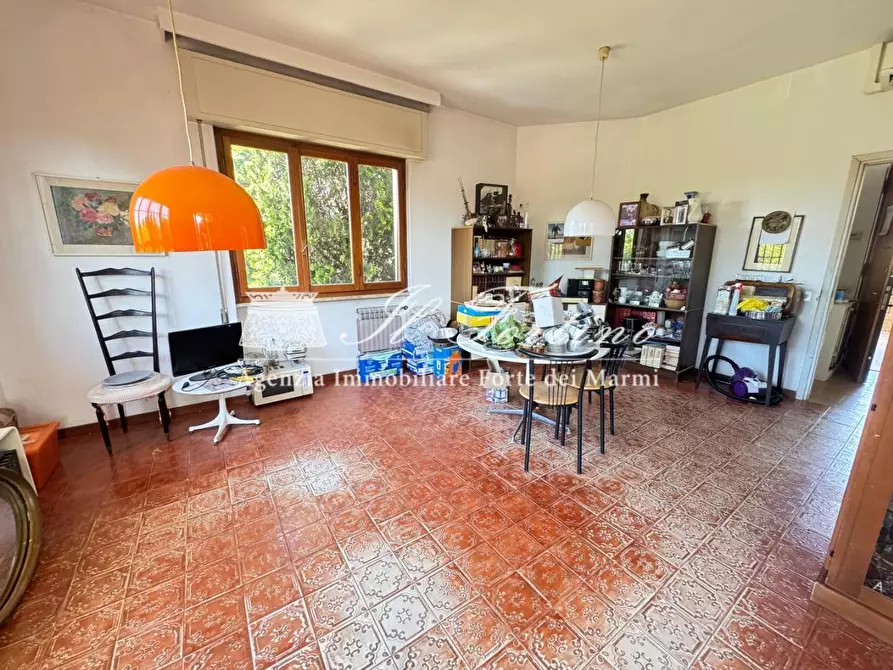 Immagine 10 di Casa indipendente in vendita  a Forte Dei Marmi