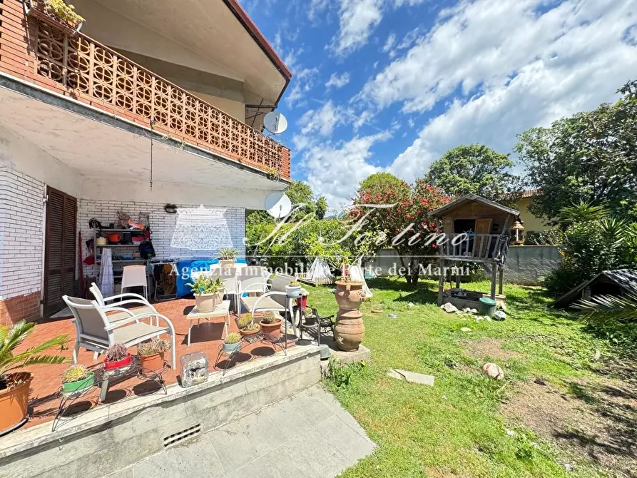 Immagine 4 di Casa indipendente in vendita  a Forte Dei Marmi