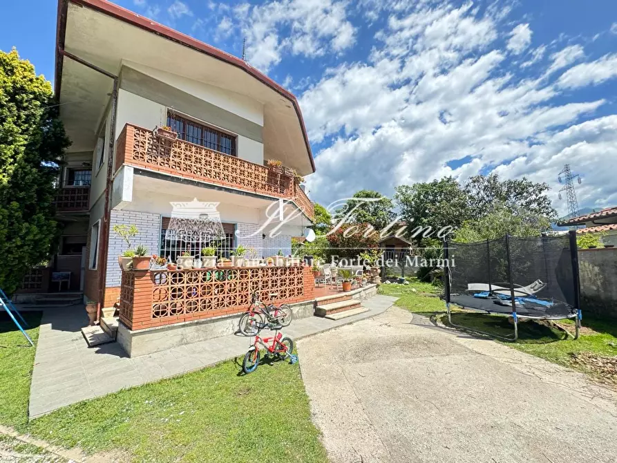 Immagine 5 di Casa indipendente in vendita  a Forte Dei Marmi