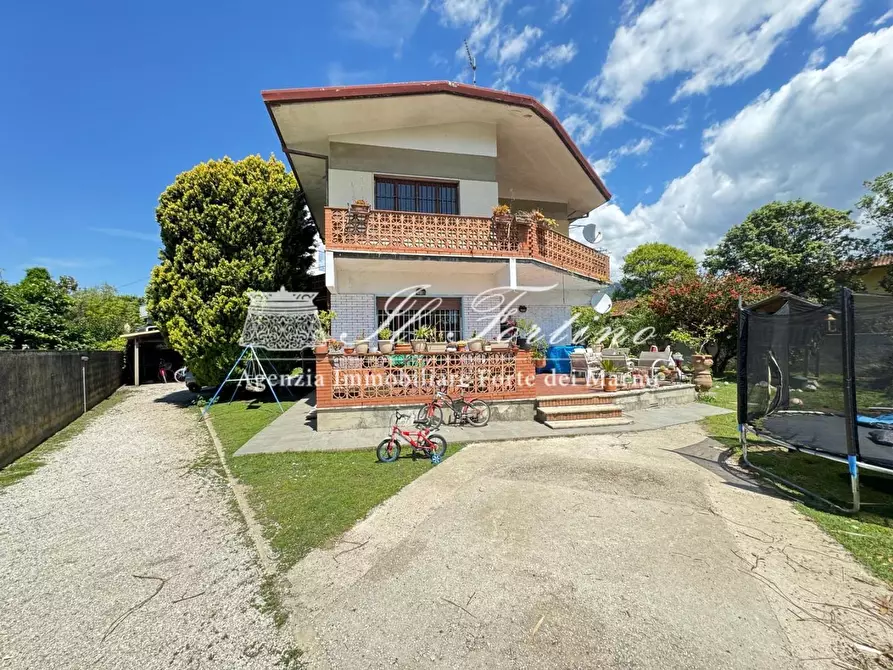 Immagine 2 di Casa indipendente in vendita  a Forte Dei Marmi