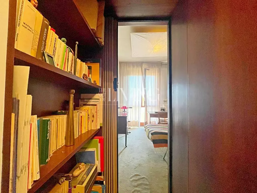 Immagine 22 di Appartamento in vendita  a Lucca