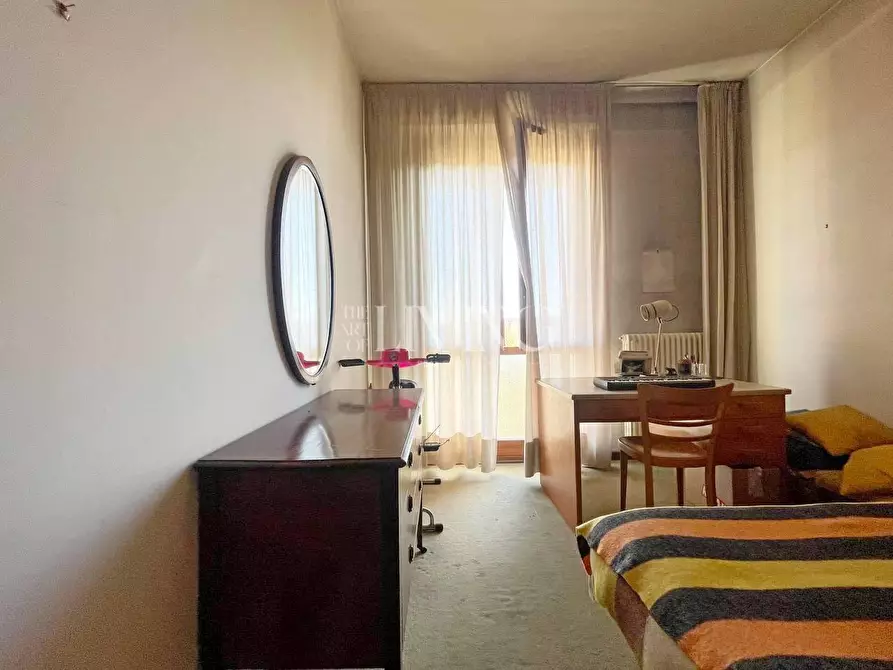 Immagine 21 di Appartamento in vendita  a Lucca