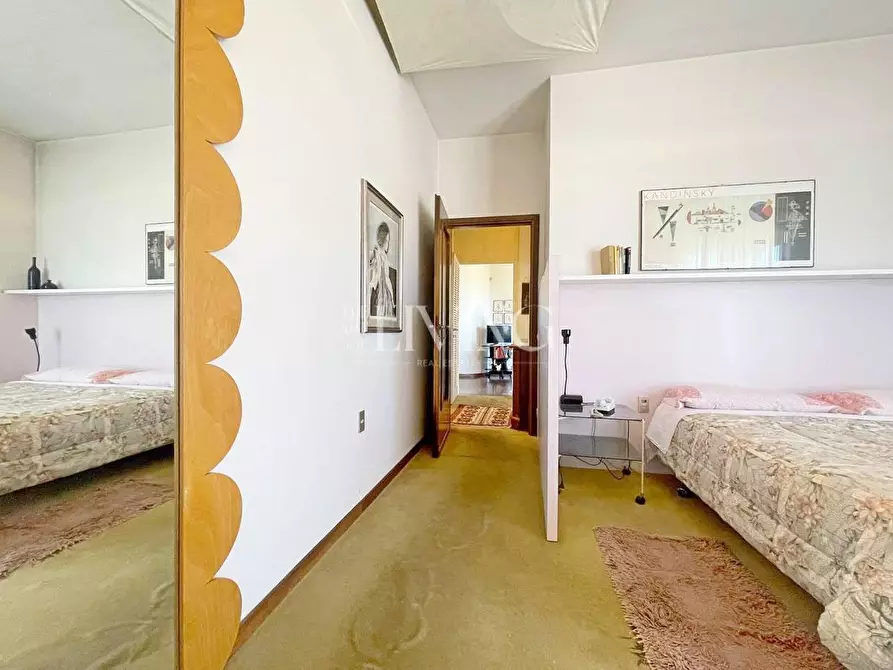 Immagine 28 di Appartamento in vendita  a Lucca