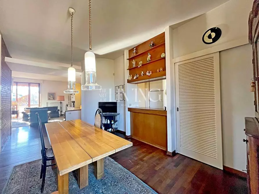 Immagine 4 di Appartamento in vendita  a Lucca