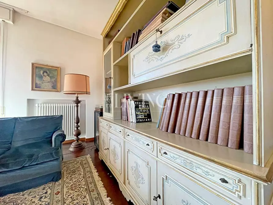 Immagine 33 di Appartamento in vendita  a Lucca