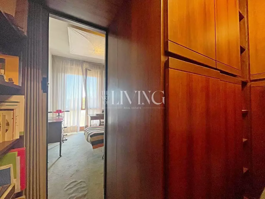 Immagine 18 di Appartamento in vendita  a Lucca