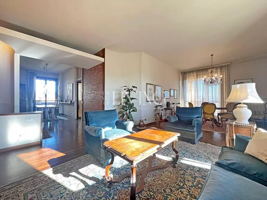 Immagine 15 di Appartamento in vendita  a Lucca