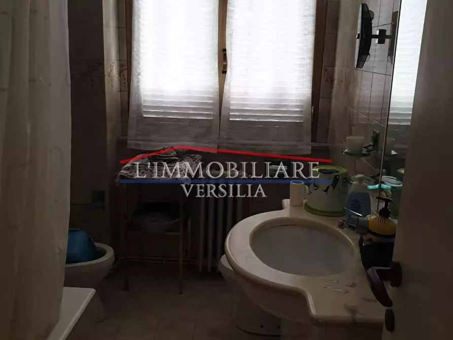 Immagine 11 di Appartamento in vendita  a Massa