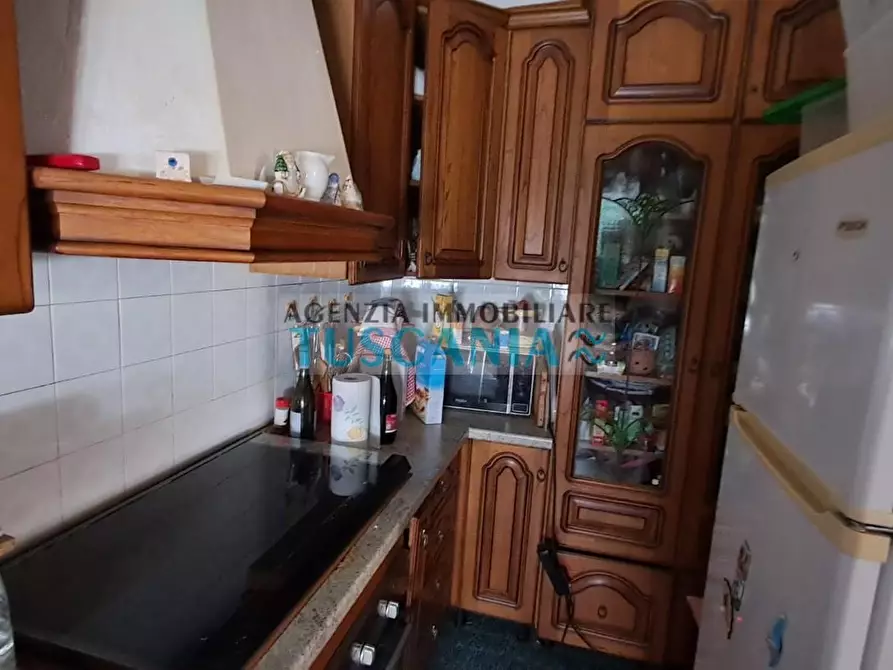Immagine 10 di Villa in vendita  a Cecina