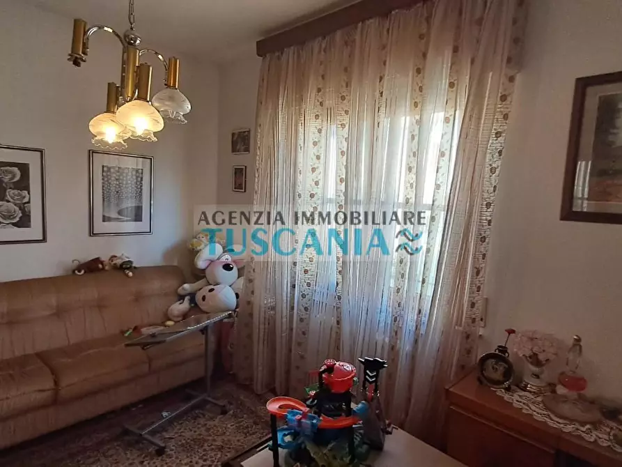 Immagine 17 di Villa in vendita  a Cecina