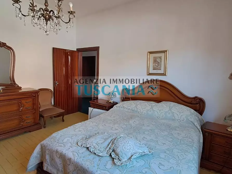 Immagine 16 di Villa in vendita  a Cecina