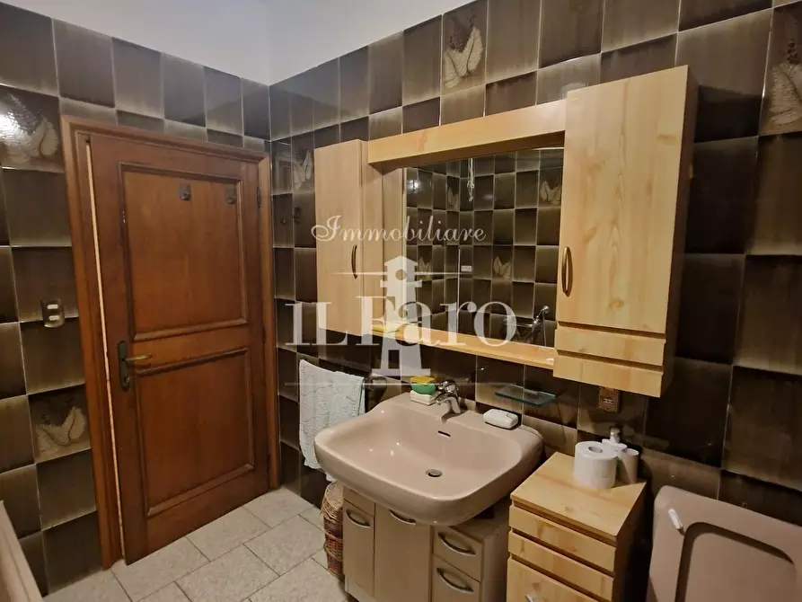 Immagine 37 di Terratetto in vendita  a Campi Bisenzio