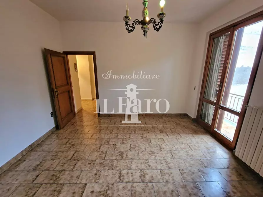 Immagine 28 di Terratetto in vendita  a Campi Bisenzio