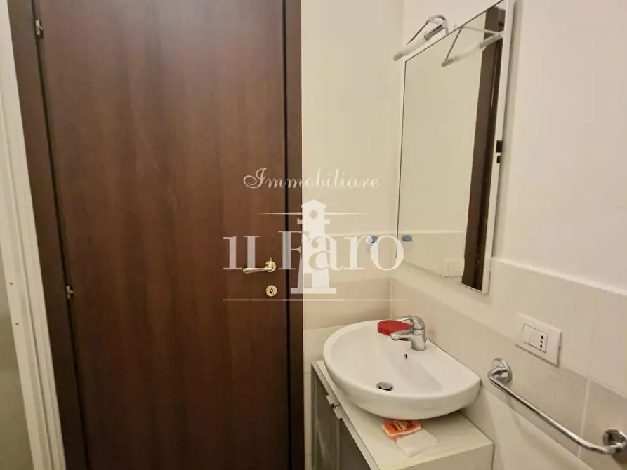 Immagine 40 di Terratetto in vendita  a Campi Bisenzio