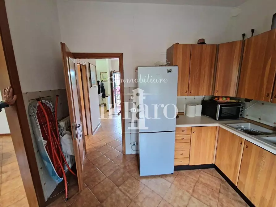 Immagine 10 di Villetta a schiera in vendita  a Campi Bisenzio