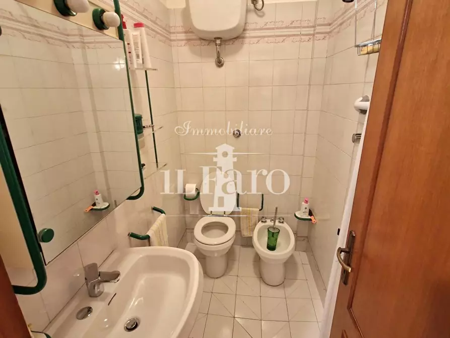 Immagine 32 di Villetta a schiera in vendita  a Campi Bisenzio