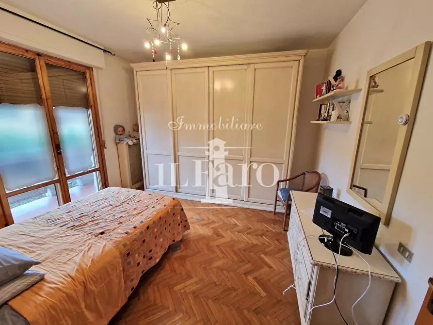 Immagine 20 di Villetta a schiera in vendita  a Campi Bisenzio