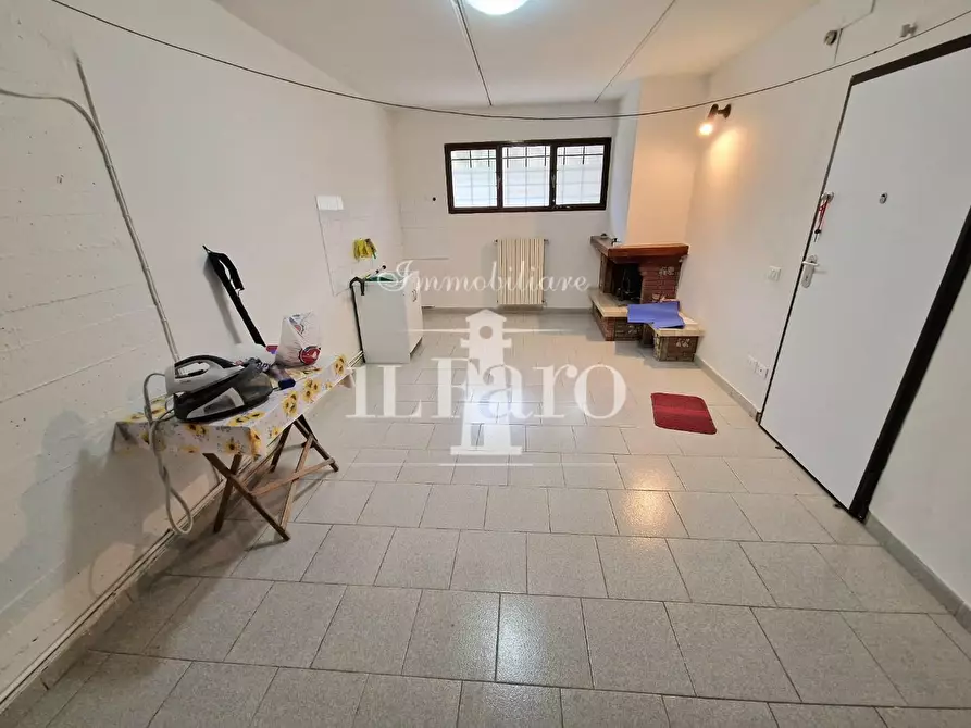 Immagine 31 di Villetta a schiera in vendita  a Campi Bisenzio