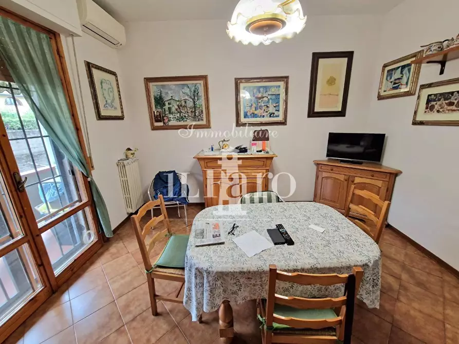 Immagine 7 di Villetta a schiera in vendita  a Campi Bisenzio