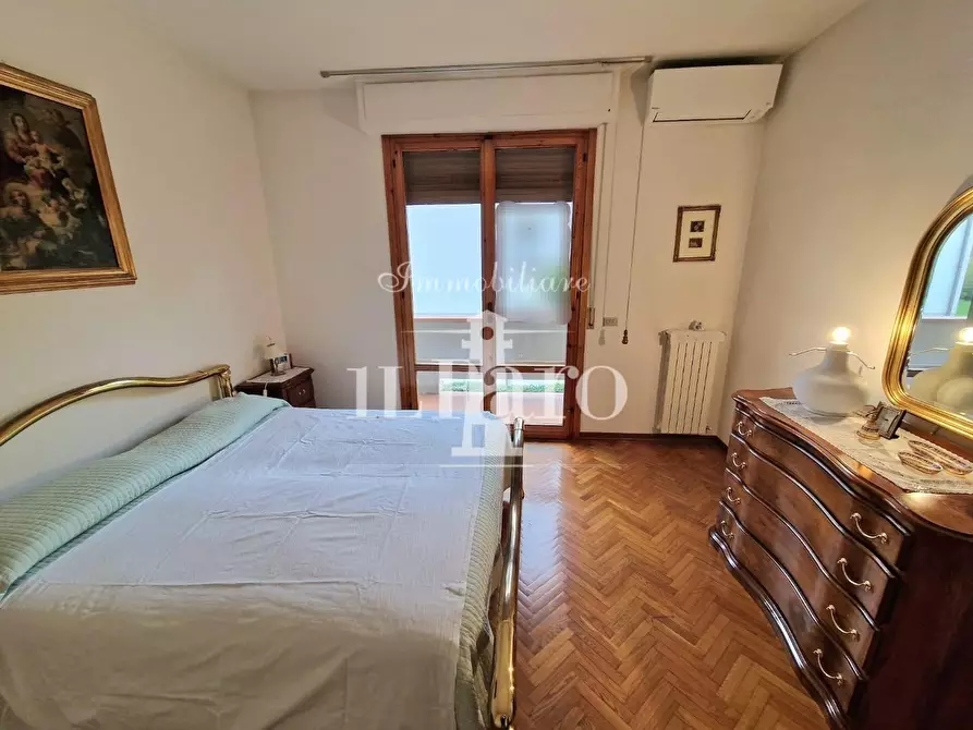 Immagine 16 di Villetta a schiera in vendita  a Campi Bisenzio