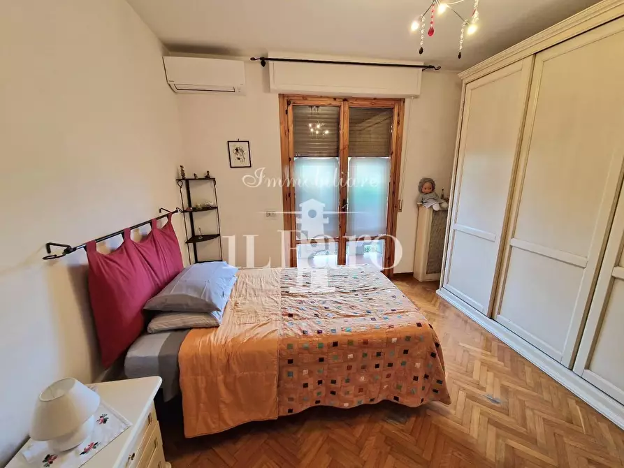 Immagine 21 di Villetta a schiera in vendita  a Campi Bisenzio