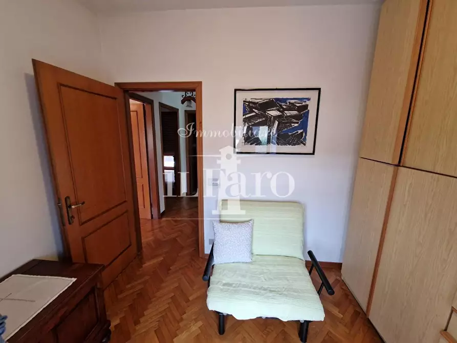 Immagine 26 di Villetta a schiera in vendita  a Campi Bisenzio