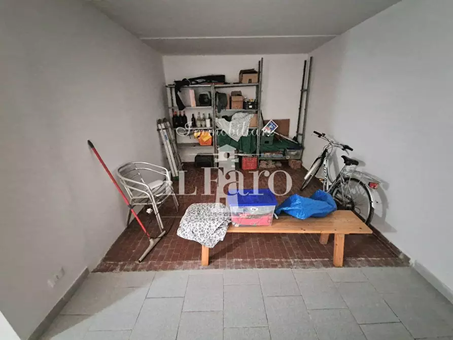 Immagine 34 di Villetta a schiera in vendita  a Campi Bisenzio