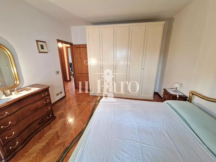 Immagine 15 di Villetta a schiera in vendita  a Campi Bisenzio